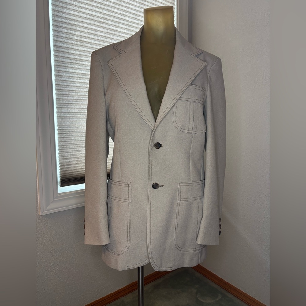 Vintage Levi’s tan cream Panatela suit jacket size 38R